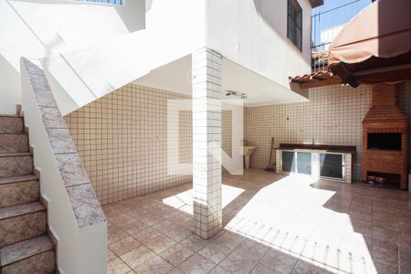 Casa à venda com 217m², 3 quartos e 2 vagasQuintal e Churrasqueira 
