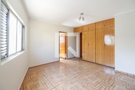 Casa à venda com 217m², 3 quartos e 2 vagasSuíte 