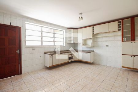 Casa à venda com 217m², 3 quartos e 2 vagasCozinha 