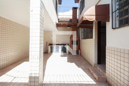 Casa à venda com 217m², 3 quartos e 2 vagasQuintal e Churrasqueira 