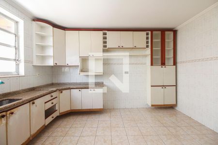 Casa à venda com 217m², 3 quartos e 2 vagasCozinha 