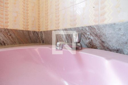 Casa à venda com 217m², 3 quartos e 2 vagasBanheiro Social 