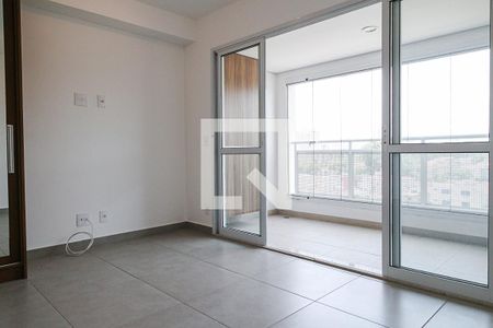 Sala / Quarto de kitnet/studio à venda com 1 quarto, 27m² em Campo Belo, São Paulo