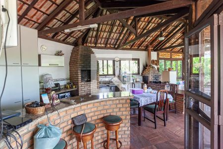 Casa à venda com 150m², 4 quartos e 5 vagas Casa à venda com 150m², 4 quartos e 5 vagasÁrea gourmet