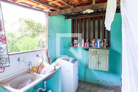 Casa à venda com 150m², 4 quartos e 5 vagas Casa à venda com 150m², 4 quartos e 5 vagasÁrea de serviço