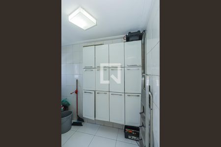 Apartamento à venda com 100m², 3 quartos e 2 vagas Apartamento à venda com 100m², 3 quartos e 2 vagasÁrea de serviço