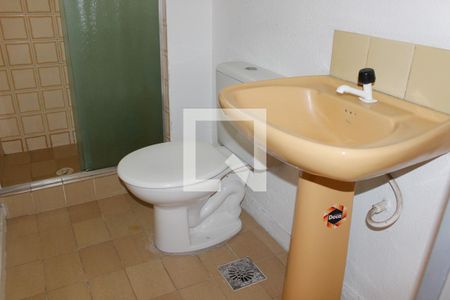 Banheiro de apartamento à venda com 1 quarto, 43m² em Santa Tereza, Porto Alegre