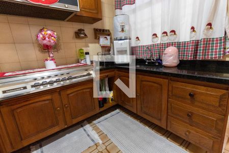 Casa à venda com 212m², 4 quartos e 4 vagasCozinha - Armários