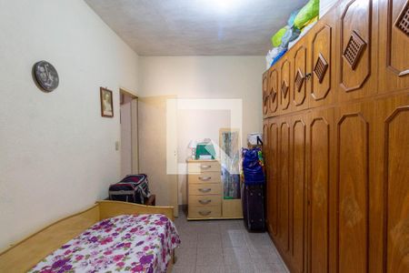 Casa à venda com 212m², 4 quartos e 4 vagasquarto 2 