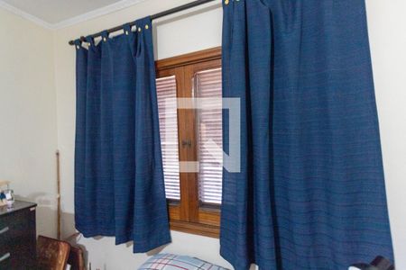 Casa à venda com 212m², 4 quartos e 4 vagasEscritório