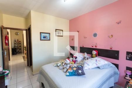 Casa à venda com 212m², 4 quartos e 4 vagasQuarto Suíte