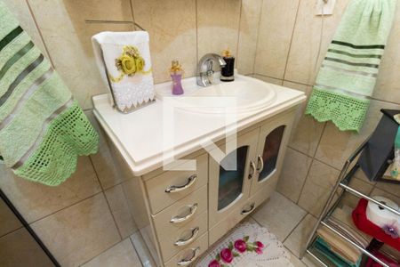 Casa à venda com 212m², 4 quartos e 4 vagasBanheiro 2