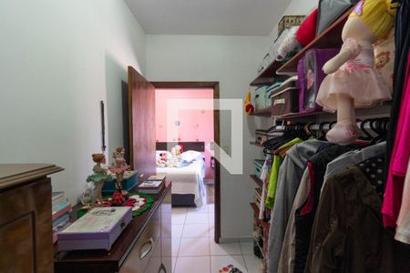 Casa à venda com 212m², 4 quartos e 4 vagasCloset da suíte