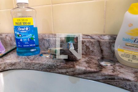 Casa à venda com 212m², 4 quartos e 4 vagasBanheiro - torneira