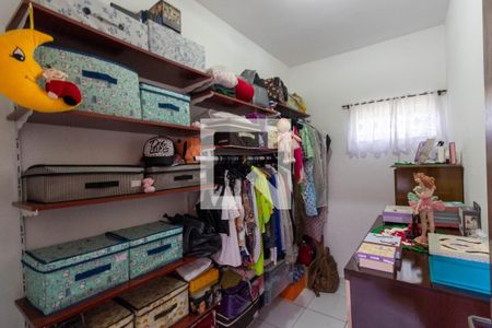 Casa à venda com 212m², 4 quartos e 4 vagasCloset da suíte