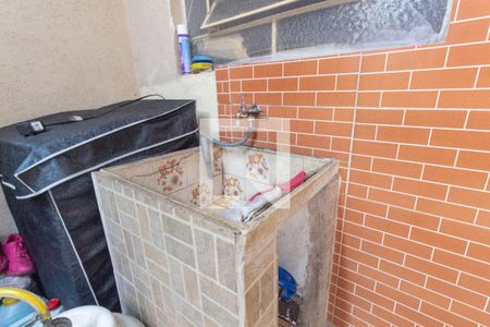 Casa à venda com 212m², 4 quartos e 4 vagasLavanderia