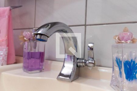 Casa à venda com 212m², 4 quartos e 4 vagasBanheiro - torneira