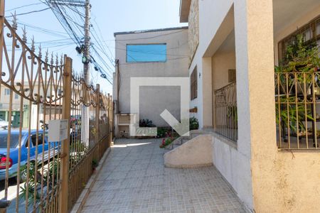 Casa à venda com 212m², 4 quartos e 4 vagasQuintal