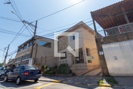 Casa à venda com 212m², 4 quartos e 4 vagasFachada