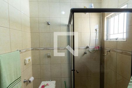 Casa à venda com 212m², 4 quartos e 4 vagasBanheiro 2