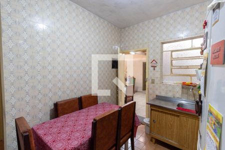 Casa à venda com 212m², 4 quartos e 4 vagasCozinha 2 