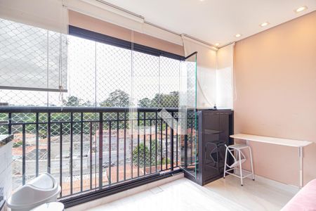 Sacada de apartamento à venda com 2 quartos, 66m² em Industrial Autonomistas, Osasco