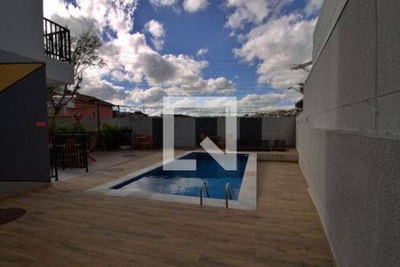 Apartamento à venda com 31m², 2 quartos e sem vagaÁrea comum - Piscina