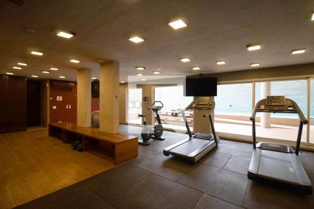 Apartamento à venda com 53m², 1 quarto e 2 vagas Apartamento à venda com 53m², 1 quarto e 2 vagasÁrea comum - Academia