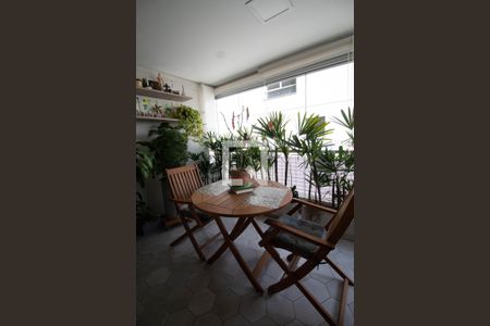 Apartamento à venda com 53m², 1 quarto e 2 vagas Apartamento à venda com 53m², 1 quarto e 2 vagasVaranda