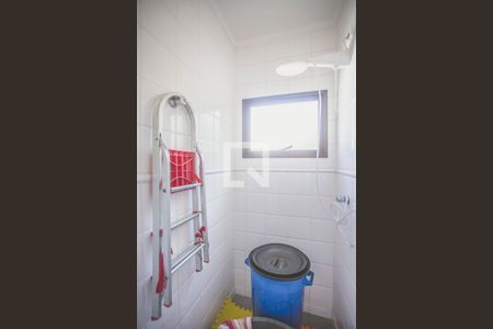 Casa à venda com 195m², 4 quartos e 4 vagas Casa à venda com 195m², 4 quartos e 4 vagasBanheiro de Serviço