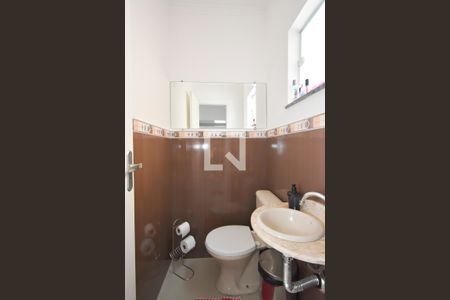 Casa à venda com 188m², 3 quartos e 4 vagas Casa à venda com 188m², 3 quartos e 4 vagasLavabo