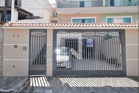 Casa à venda com 188m², 3 quartos e 4 vagas Casa à venda com 188m², 3 quartos e 4 vagasFachada