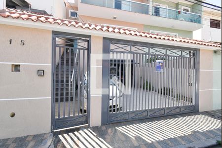 Casa à venda com 188m², 3 quartos e 4 vagas Casa à venda com 188m², 3 quartos e 4 vagasFachada