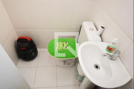 Casa à venda com 188m², 3 quartos e 4 vagas Casa à venda com 188m², 3 quartos e 4 vagasBanheiro externo