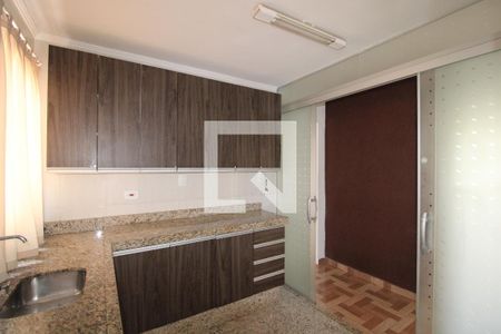 Cozinha de apartamento para alugar com 3 quartos, 52m² em Conjunto Habitacional Padre Jose de Anchieta, São Paulo