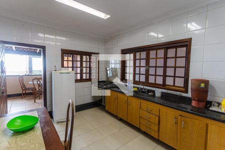 Casa à venda com 400m², 5 quartos e 4 vagasCozinha