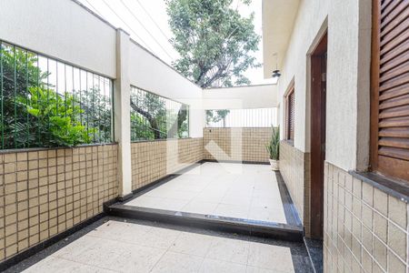 Casa à venda com 400m², 5 quartos e 4 vagasEntrada