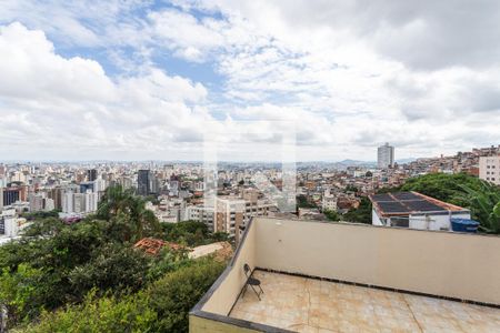 Casa à venda com 400m², 5 quartos e 4 vagasVista da Área da Churrasqueira/Área de Serviço