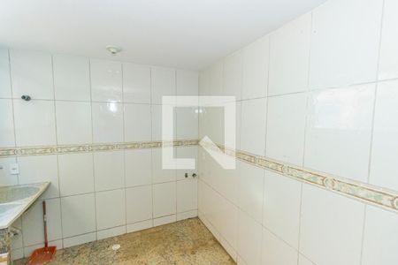 Apartamento à venda com 120m², 3 quartos e sem vaga Apartamento à venda com 120m², 3 quartos e sem vagaCozinha e Área de Serviço