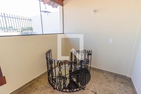 Apartamento à venda com 120m², 3 quartos e sem vaga Apartamento à venda com 120m², 3 quartos e sem vagaTerraço