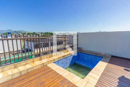 Apartamento à venda com 120m², 3 quartos e sem vaga Apartamento à venda com 120m², 3 quartos e sem vagaTerraço