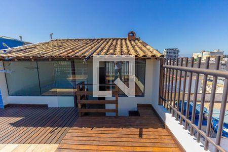 Apartamento à venda com 120m², 3 quartos e sem vaga Apartamento à venda com 120m², 3 quartos e sem vagaTerraço