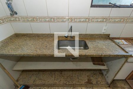 Apartamento à venda com 120m², 3 quartos e sem vaga Apartamento à venda com 120m², 3 quartos e sem vagaCozinha e Área de Serviço