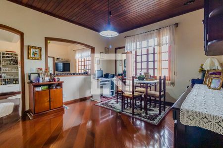 Sala de casa à venda com 3 quartos, 285m² em Azenha, Porto Alegre