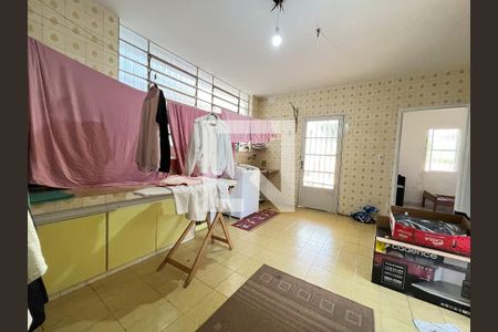Casa à venda com 300m², 4 quartos e 5 vagasÁrea de Serviço