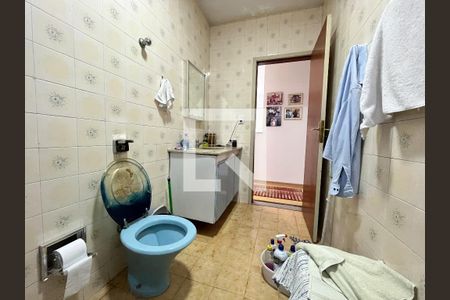 Casa à venda com 300m², 4 quartos e 5 vagasBanheiro Social