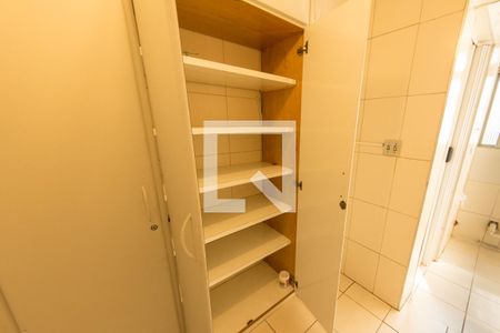 Apartamento à venda com 110m², 3 quartos e 1 vaga Apartamento à venda com 110m², 3 quartos e 1 vagaQuarto de Serviço
