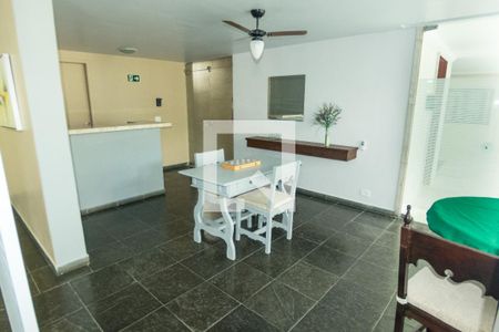 Apartamento à venda com 110m², 3 quartos e 1 vaga Apartamento à venda com 110m², 3 quartos e 1 vagaÁrea comum - Salão de festas