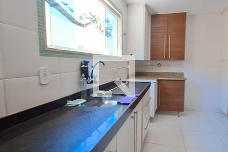 Casa à venda com 138m², 3 quartos e 2 vagasCozinha