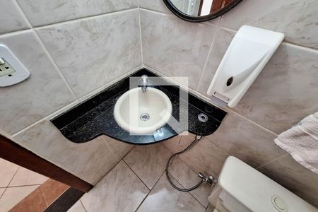 Casa à venda com 138m², 3 quartos e 2 vagasLavabo